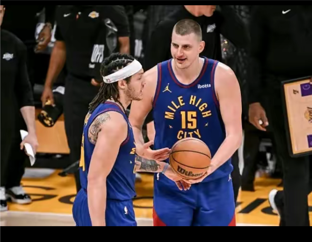 j9九游会剑门战狼队对阵江南朱雀队，羽毛球热身赛惊险晋级，内线统治篮板——轮换效果显现的简单介绍