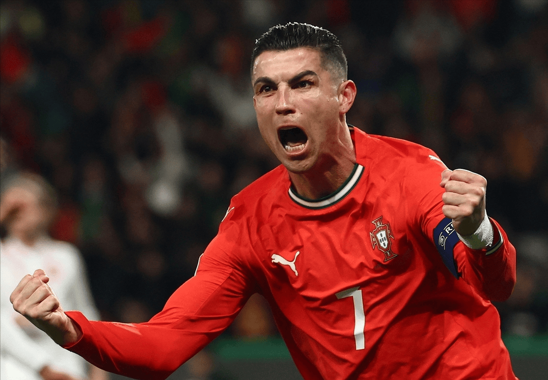 九游会J9C罗迎来十二赛季出色发挥，C9观众热烈欢呼！观众掌声雷动的简单介绍